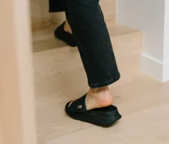 Women KURU Footwear MOMENT